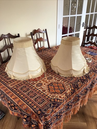Vintage cream scalloped - vintage,